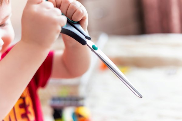 Comment réaliser un maquillage de jour lumineux pour les peaux ternes?